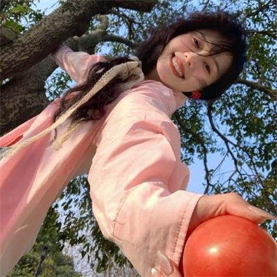爱尼斯·格林的故事
